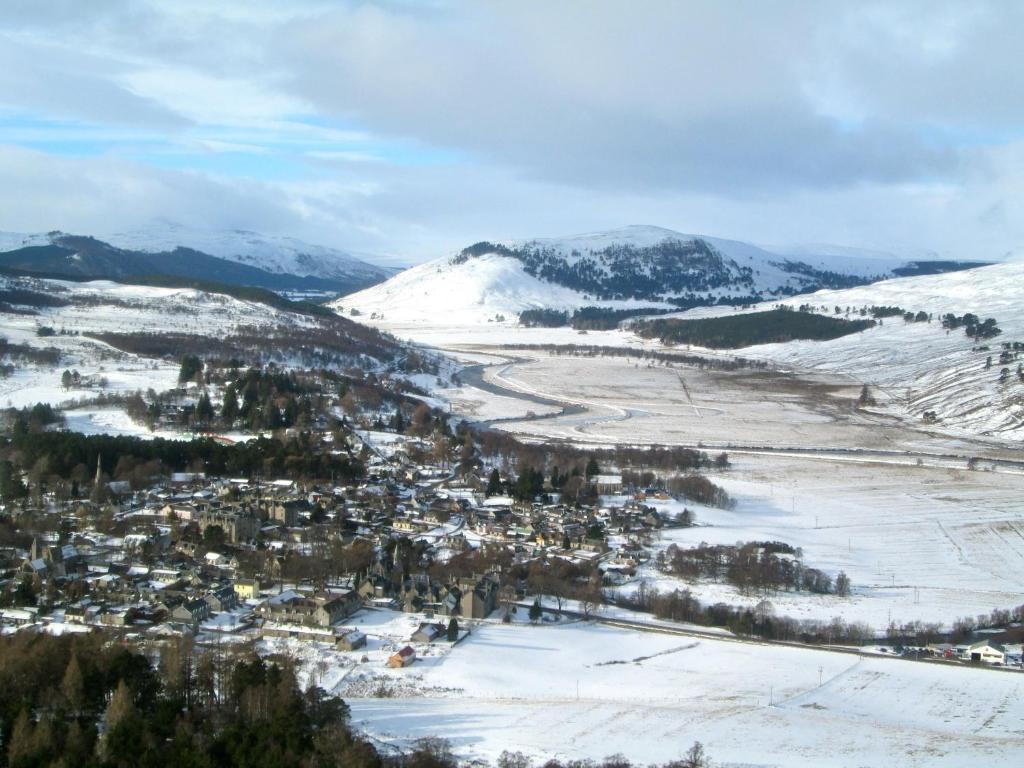 Braemar Youth Hostel Exterior photo